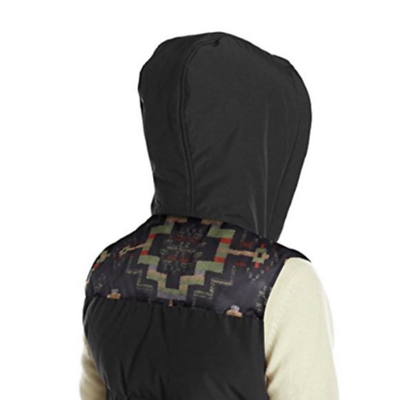 Pendleton Vest with fur lined hood - Picture 4 of 4